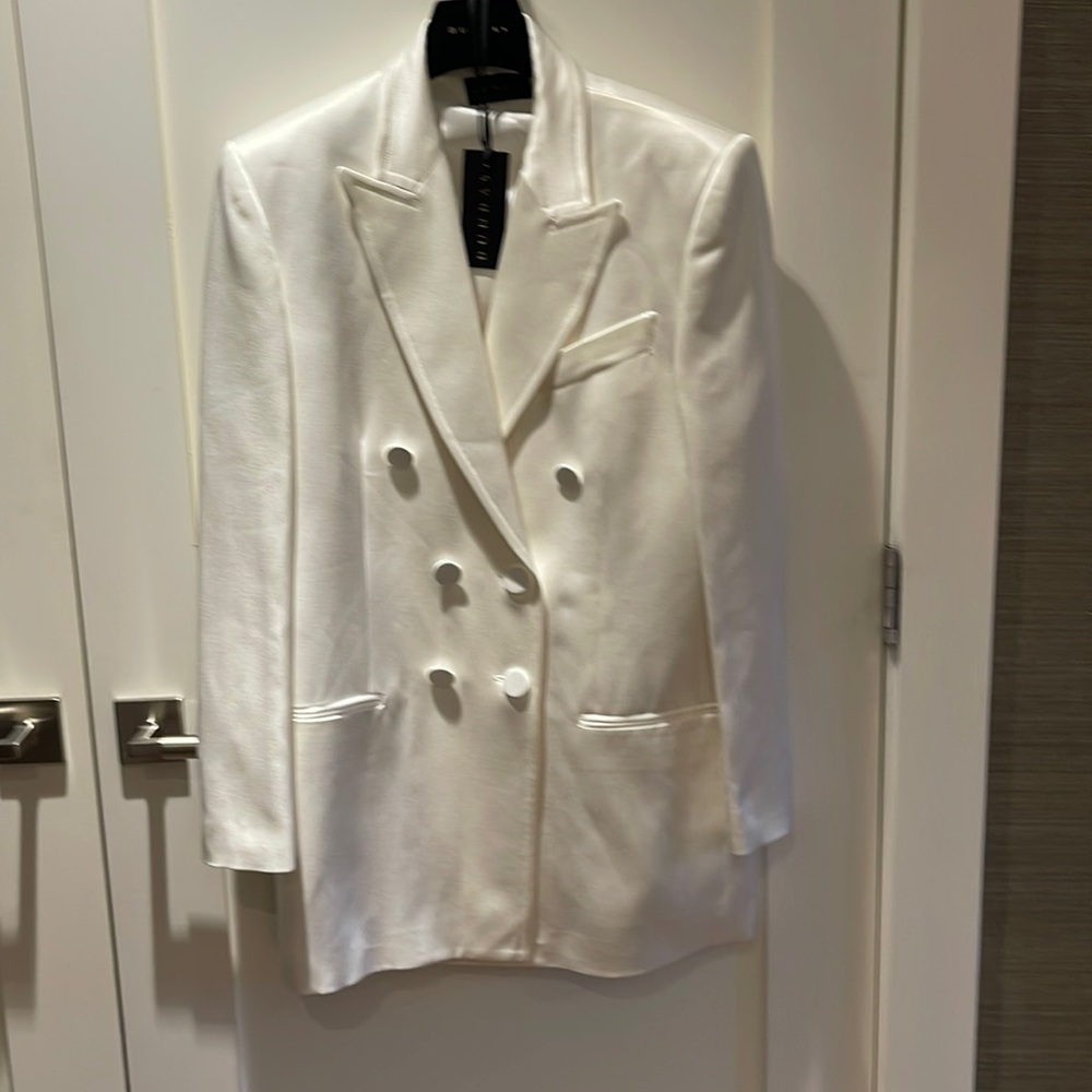 NEW Unworn Dundas white tuxedo jacket
